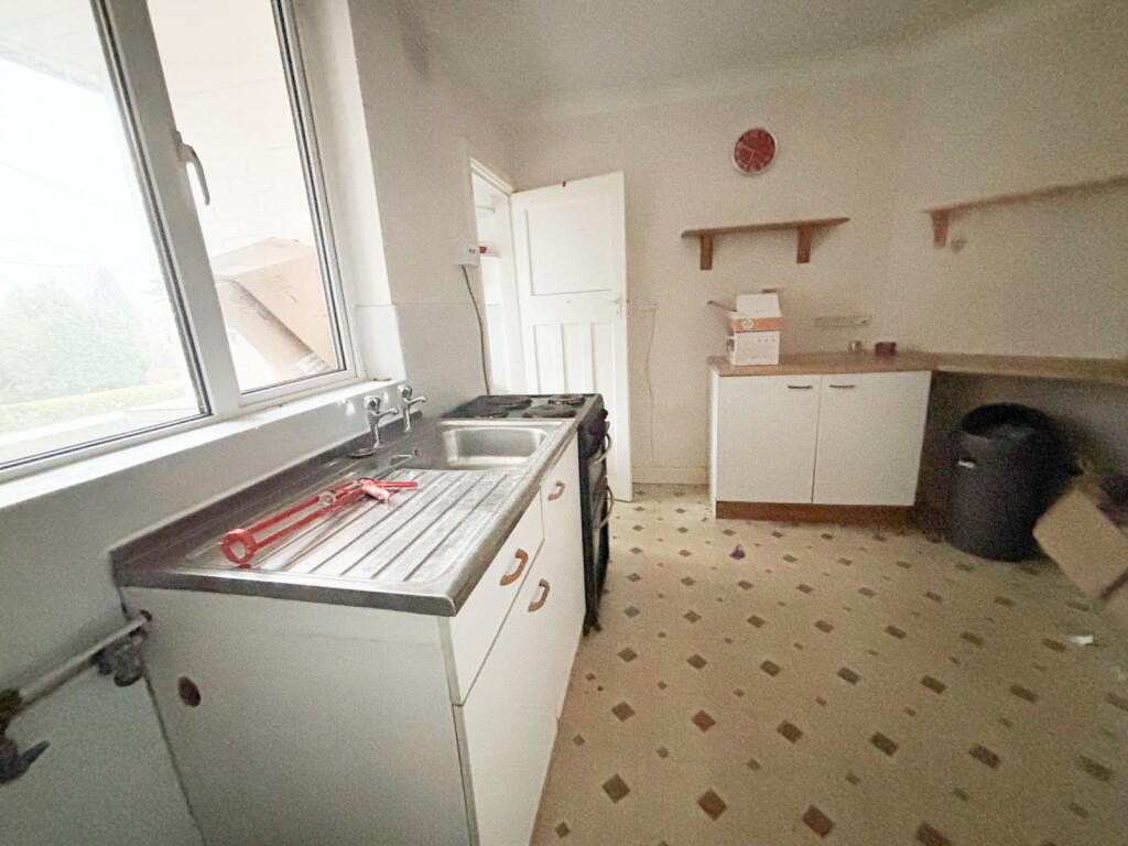Apartment in Sutton Coldfield, Boldmere - View 3