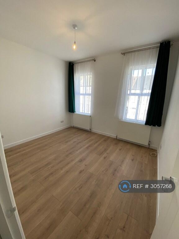 House in Southend-on-Sea, Southchurch - View 5