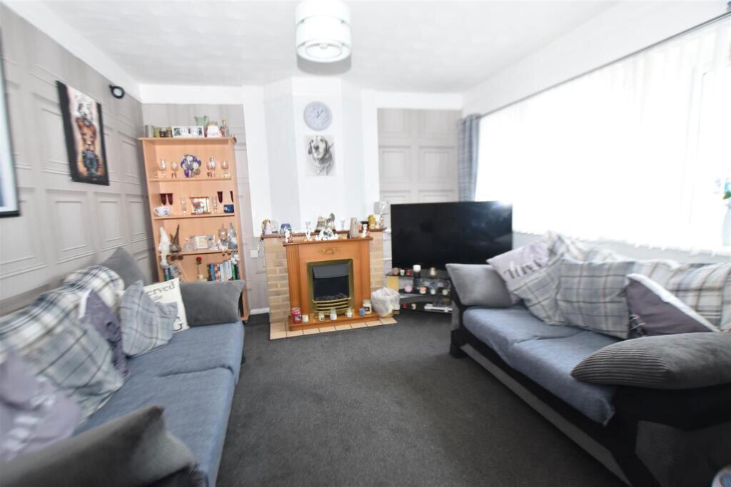 House in Bicester - More