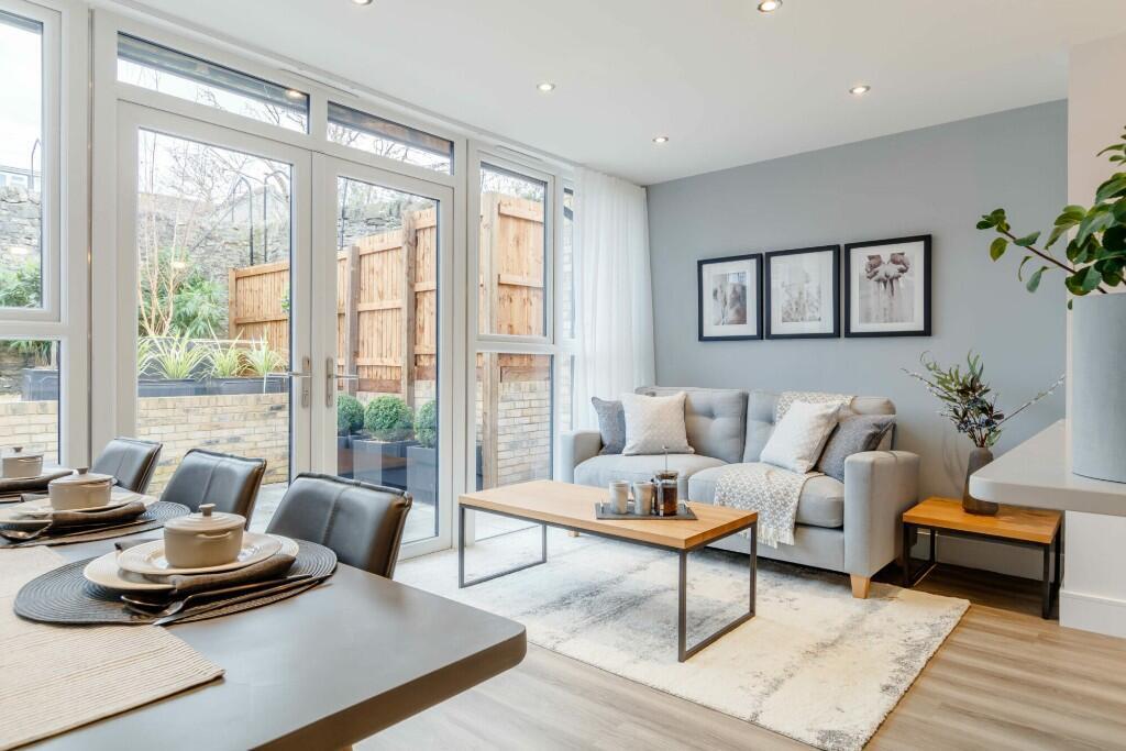 Main image of property: The Limes, 
London Road, 
Tetbury, 
Gloucestershire, 
GL8 8HW