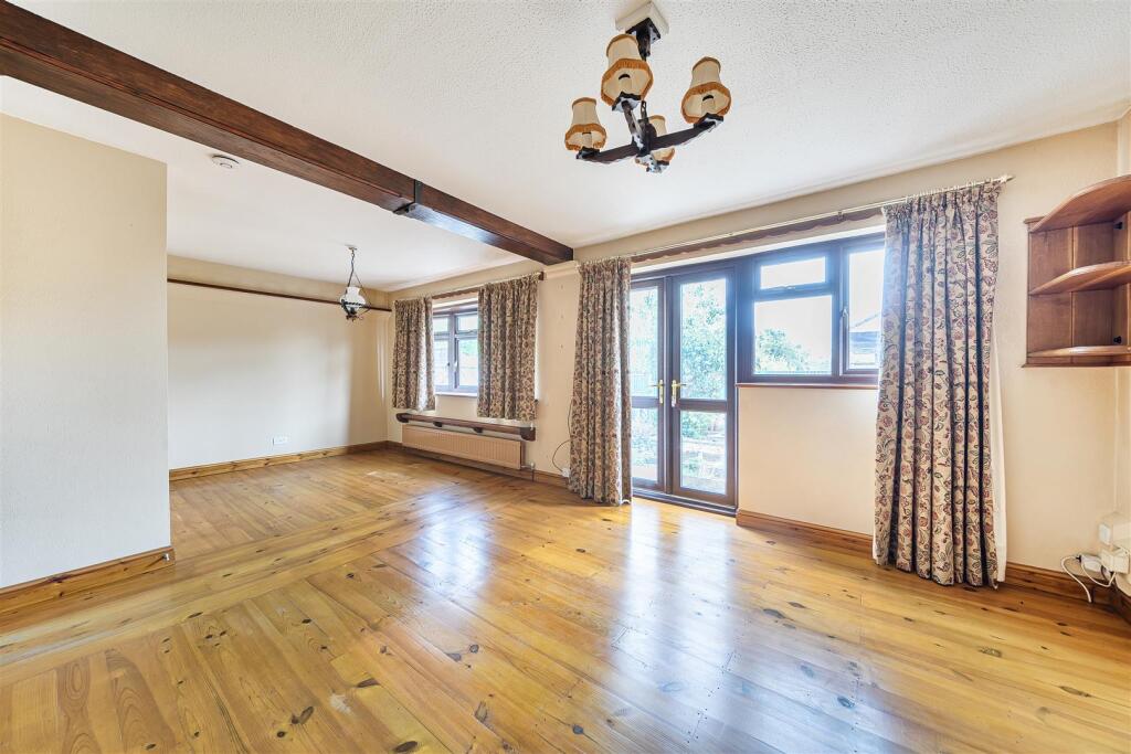 Crofton Avenue, Yeovil photo 5