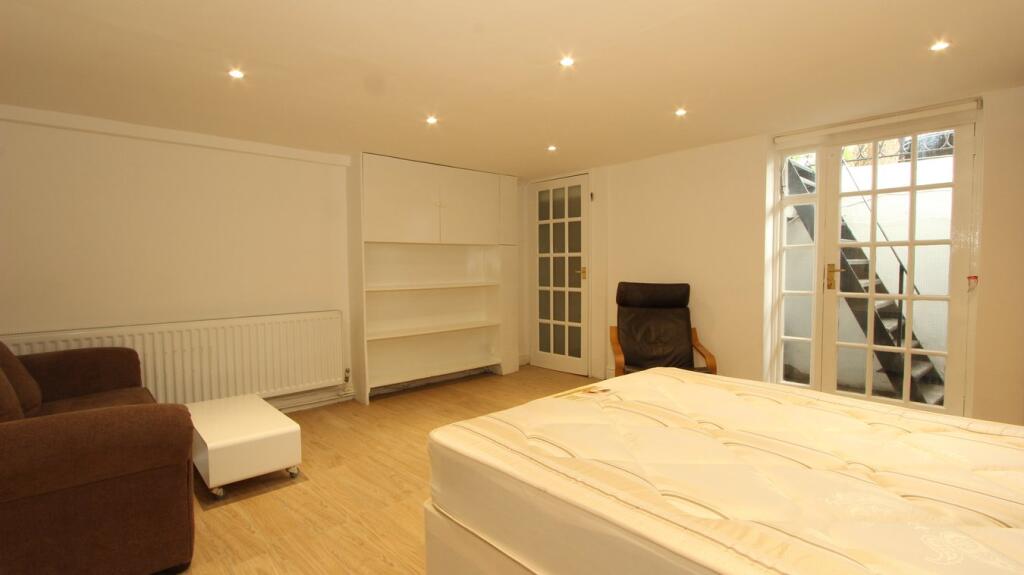 Studio apartment for rent