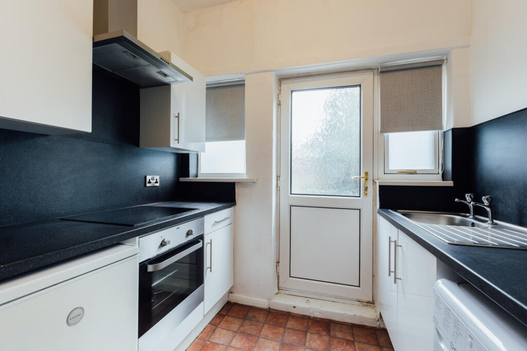 House in Hull - View 2