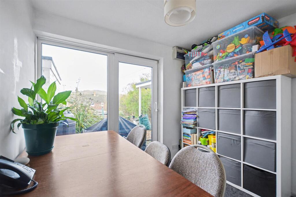 House in Broxtowe, Stapleford - View 5