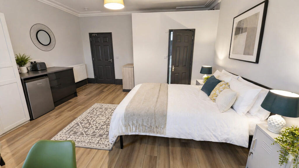 1 bedroom house share for rent