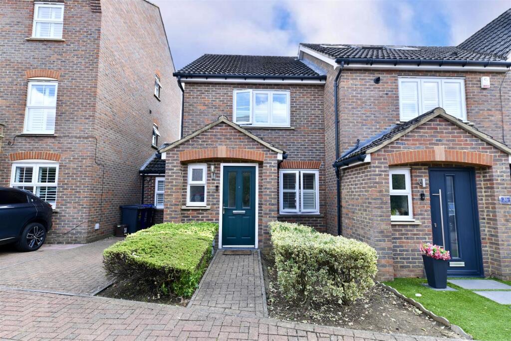 Main image of property: Cotswold Drive, Stevenage