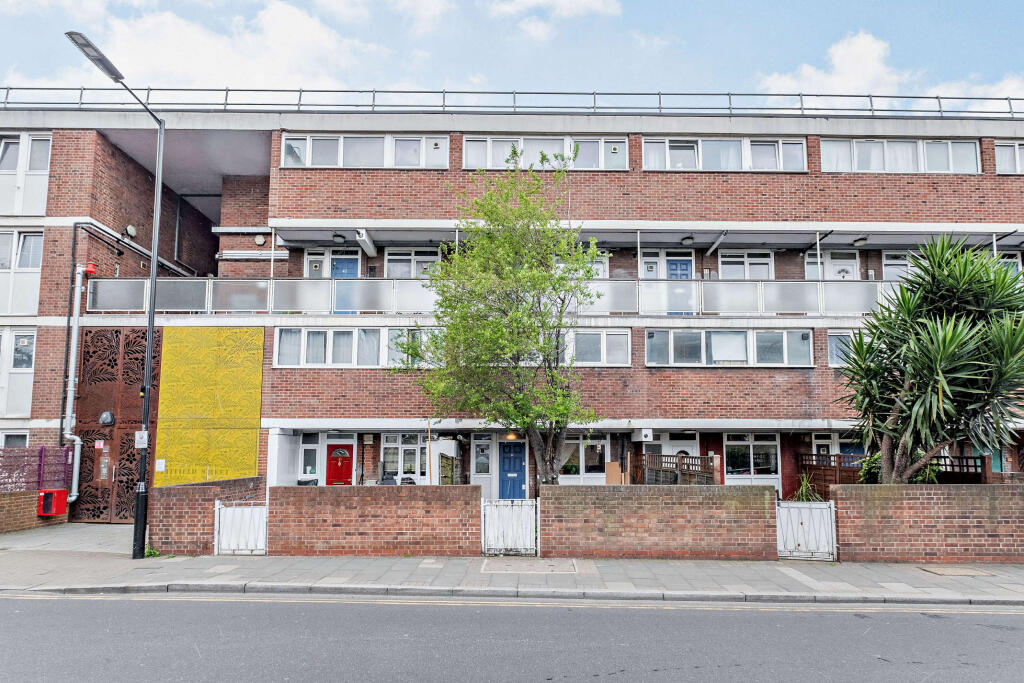 3-bed maisonette on St. John's Estate, London, N1, £500,000