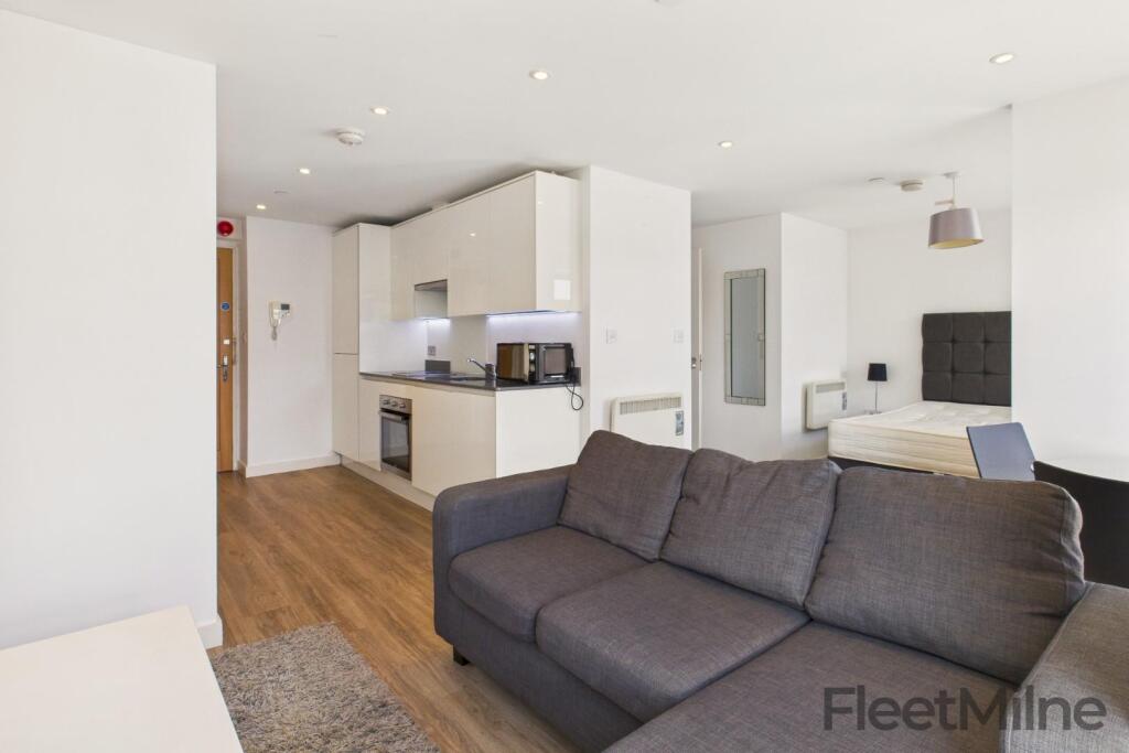 Apartment in Birmingham, Chinese Quarter, Jewellery Quarter - View 2