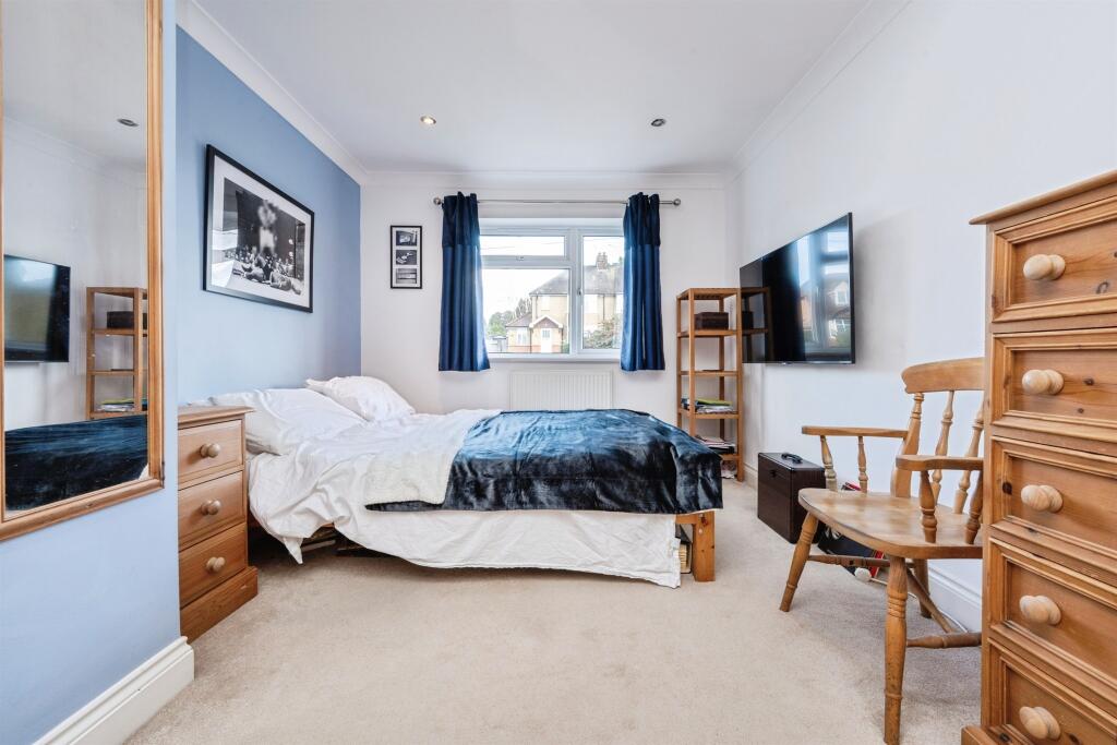 Additional image 20 of Mount Drive, Park Street, St. Albans