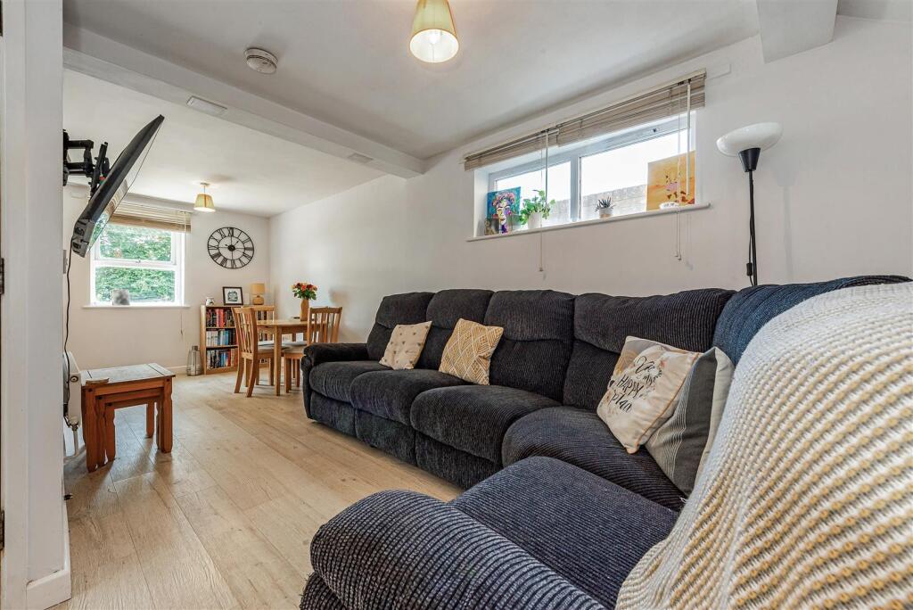 Apartment in Chichester, Lavant - View 6