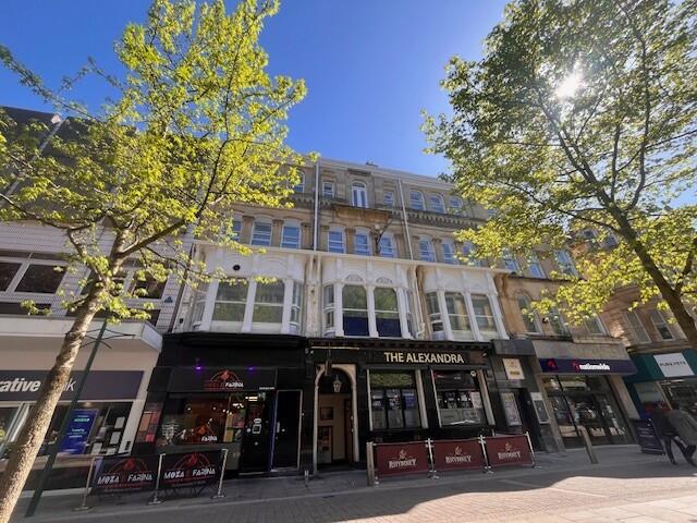 Main image of property: Commercial Street