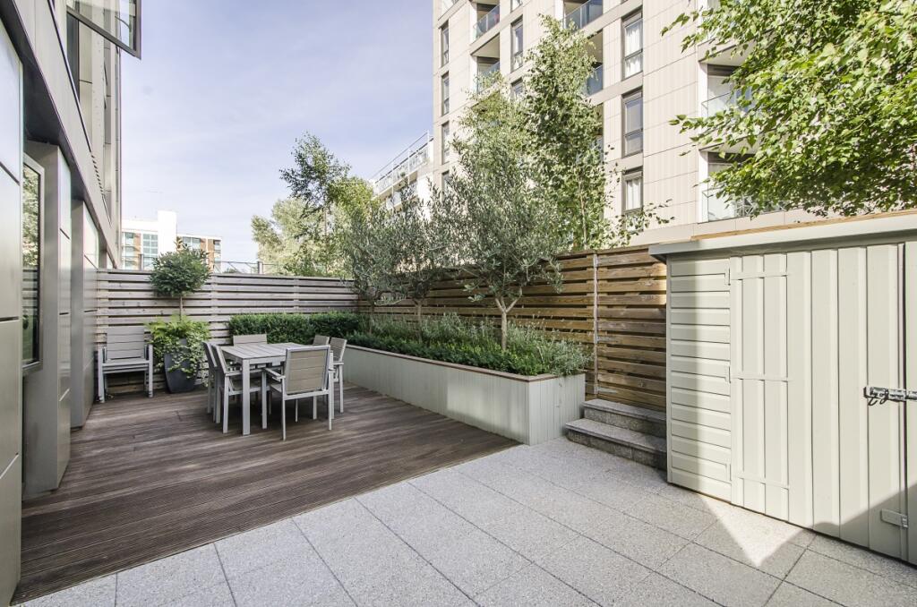 Main image of property: Balham Hill London SW12