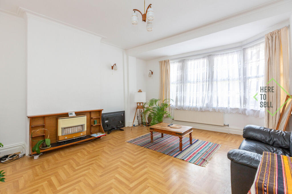 House in London, Friern Barnet - View 4