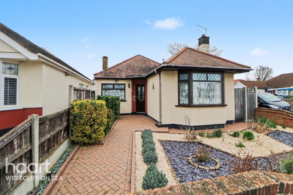 2-bed detached on Lawn Avenue, SOUTHEND-ON-SEA, £350,000