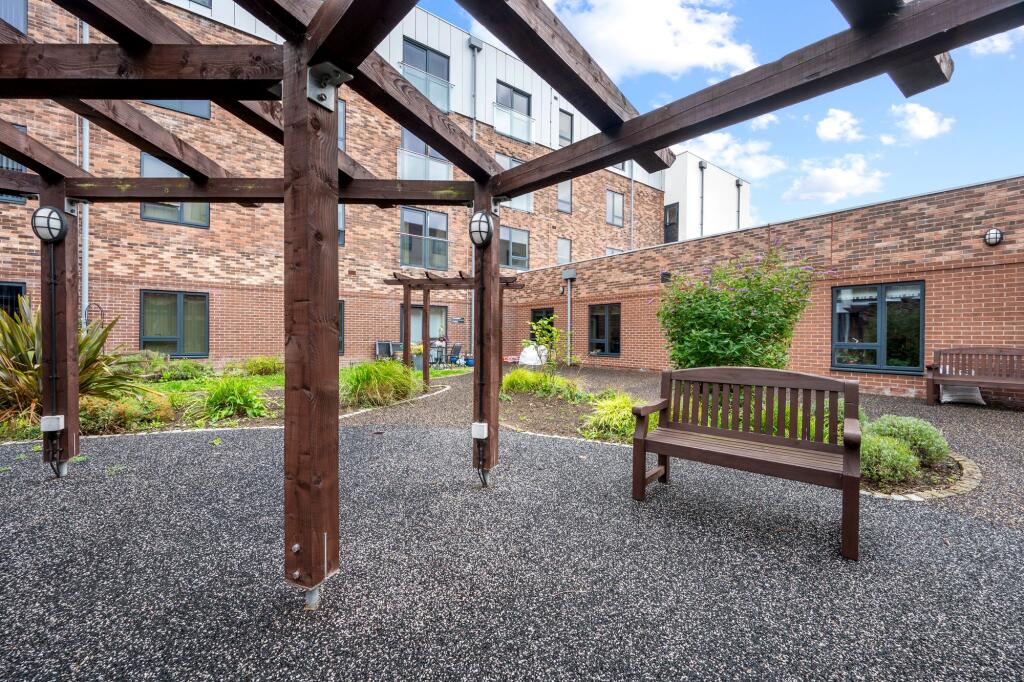 Apartment in Warrington, Poulton-with-Fearnhead - View 4