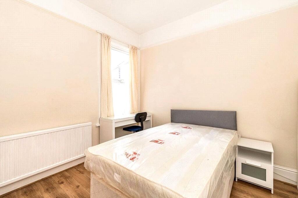 House in Portsmouth - View 5
