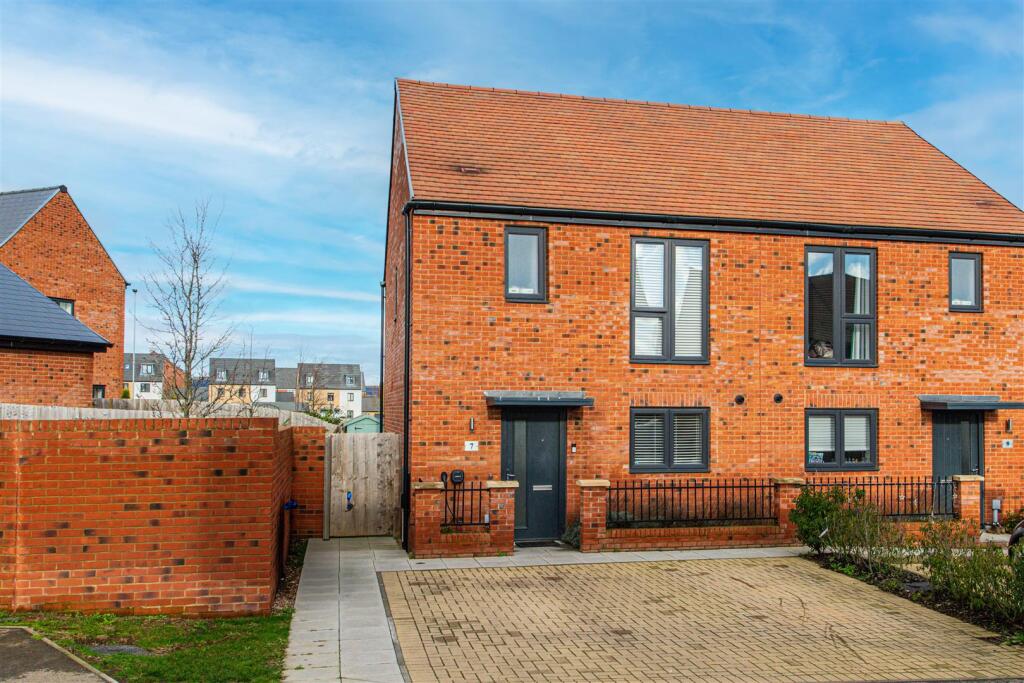 Main image of property: Saddlers Drive, Barton Seagrave