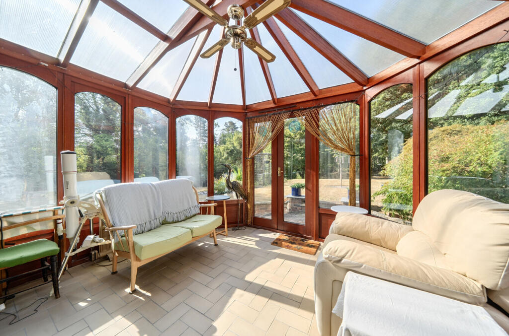 House in Redhill - View 4