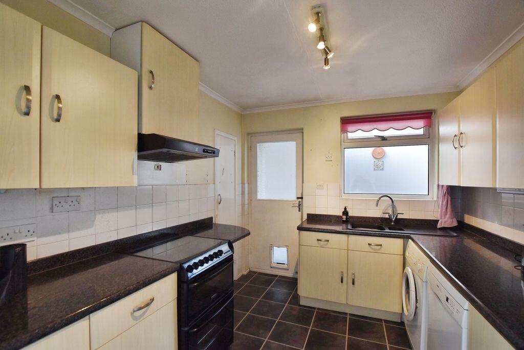 Shakespeare Road, Salisbury                ***VIDEO TOUR*** photo 4