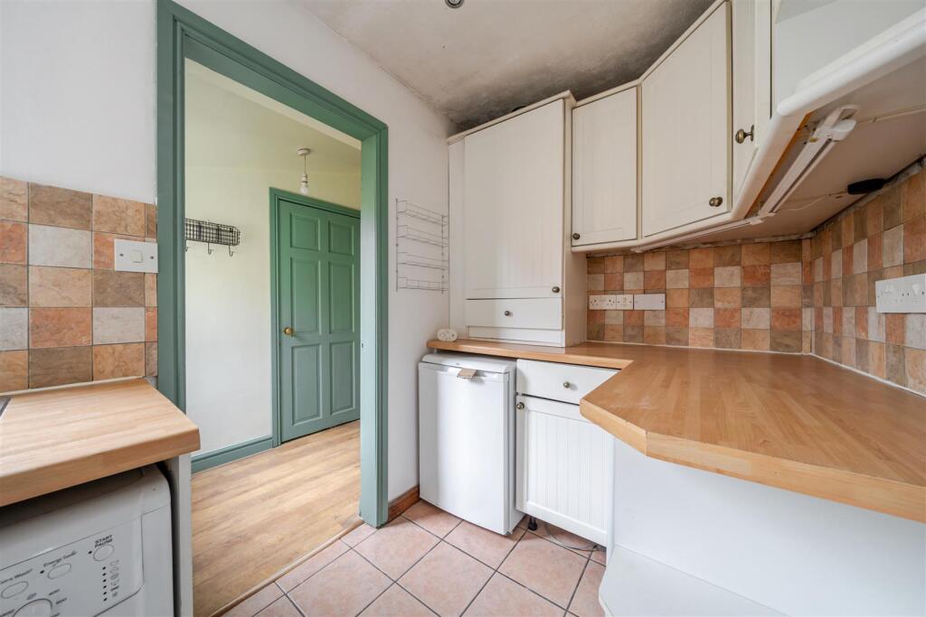 111 Hereford Road, Shrewsbury, SY3 7QZ photo 3