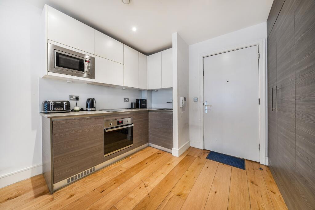 Apartment in London - View 2