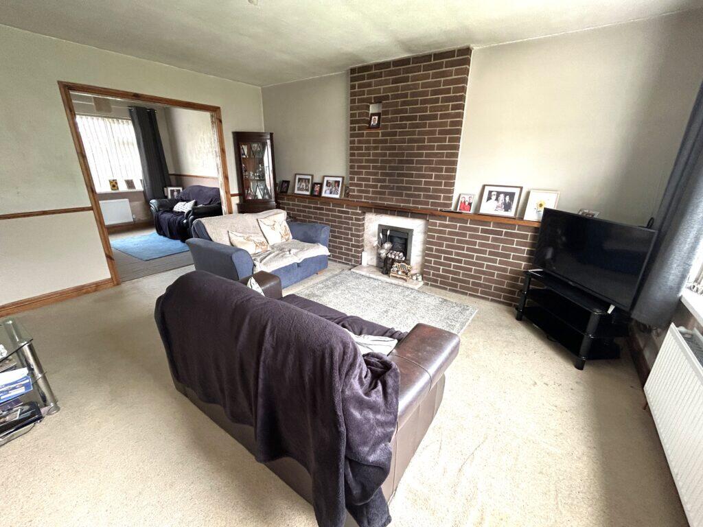 House in Kirklees, Towngate, Mirfield - View 3
