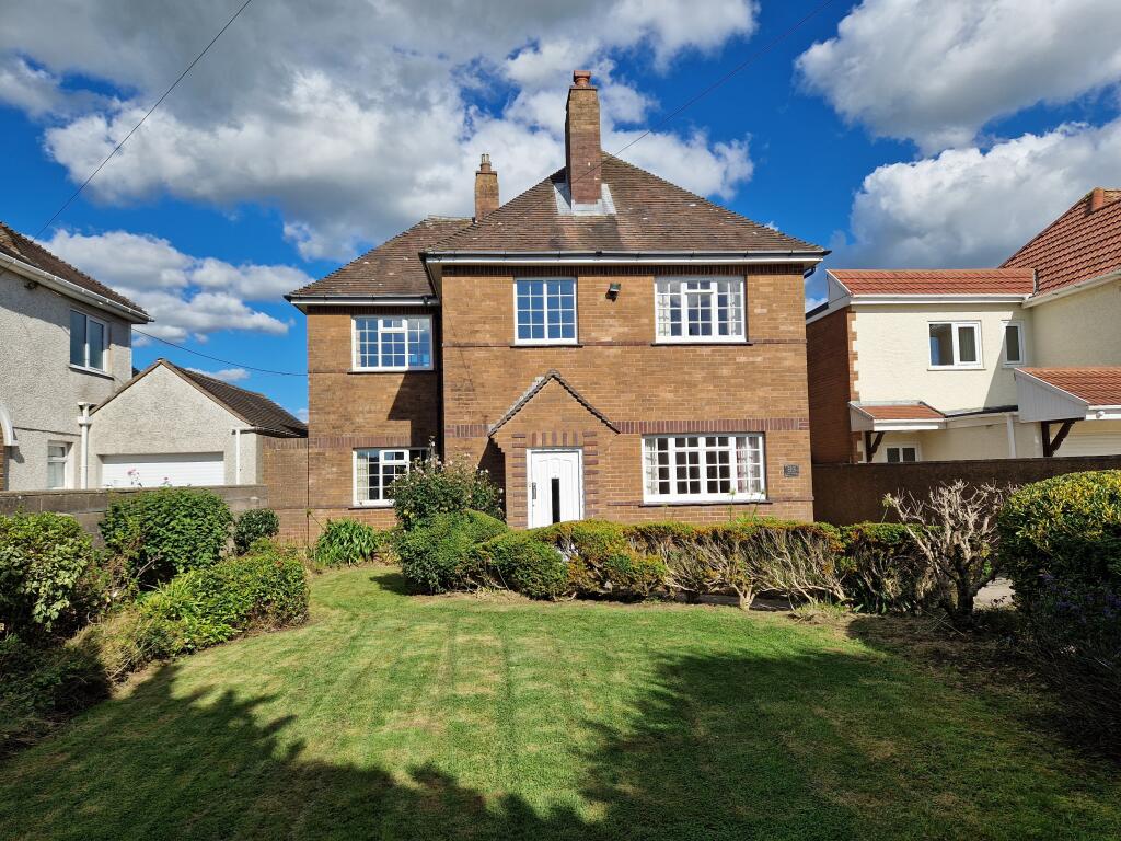 3-bed detached on West Road, Nottage, Porthcawl, CF36 3RY, £585,000