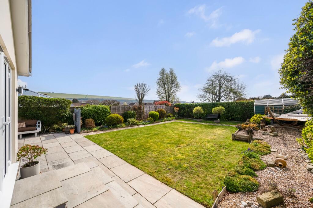 White Beam Rise, Clanfield - View 2