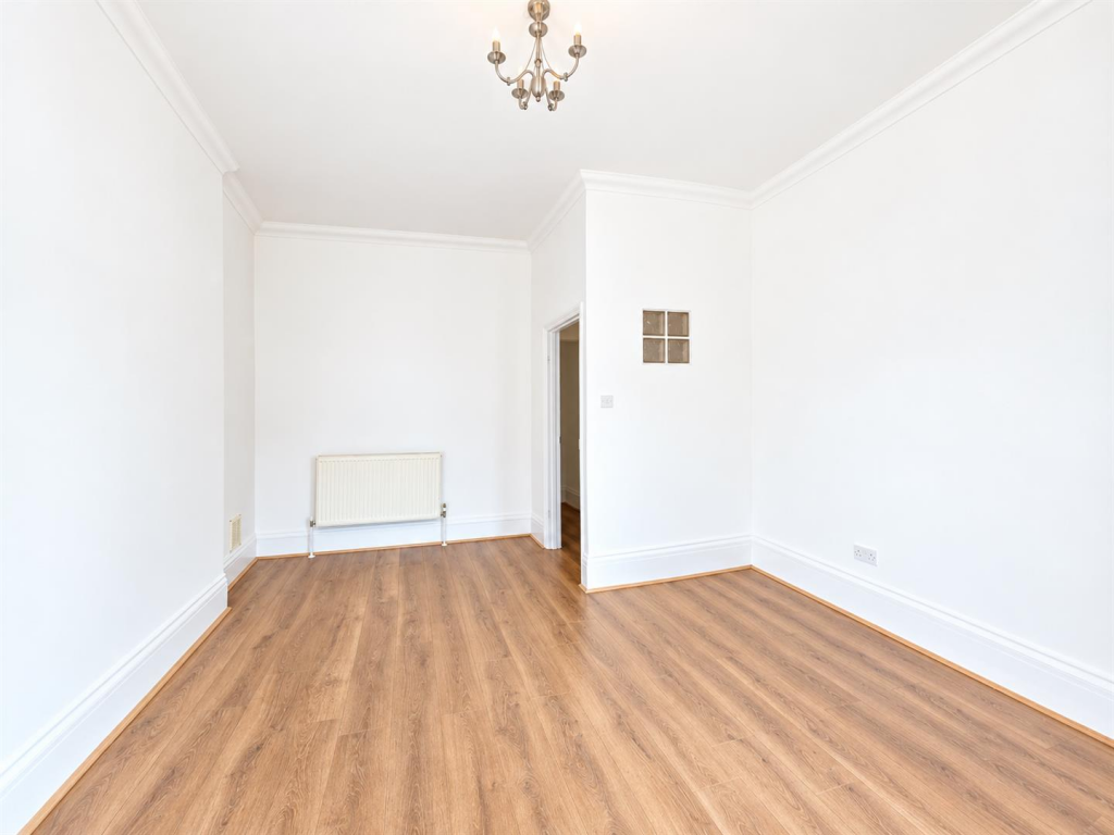 Apartment in London, Palmers Green - View 4