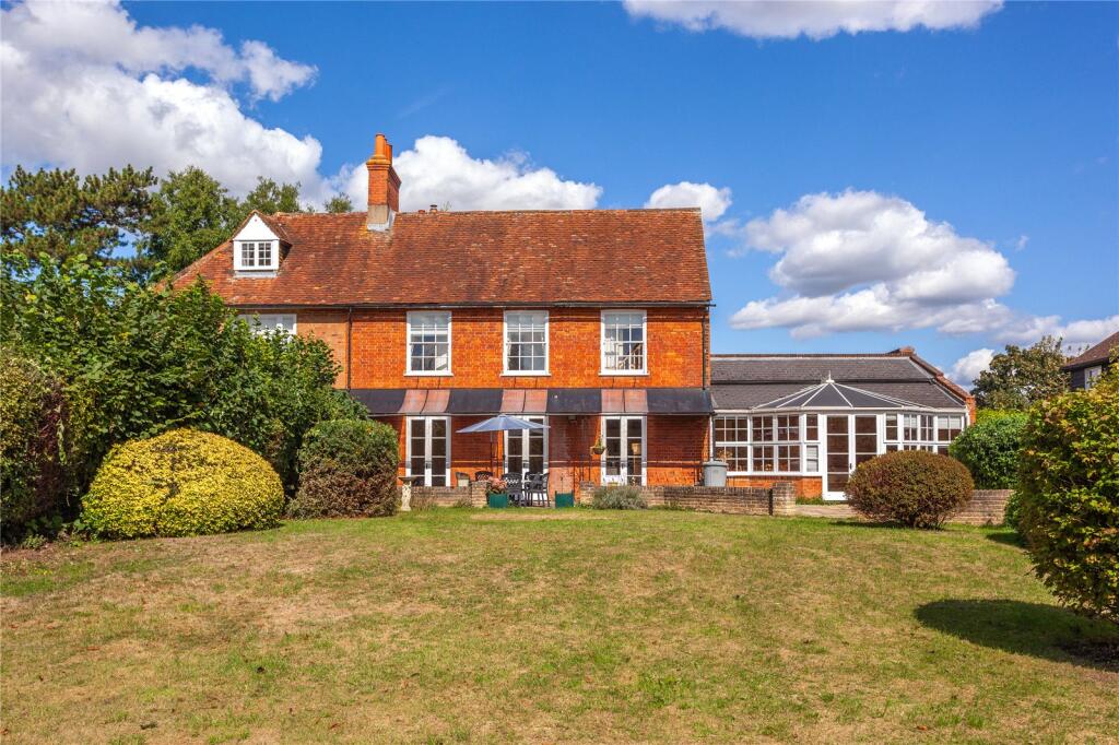 Main image of property: The Causeway, Caversham, Reading, Berkshire, RG4