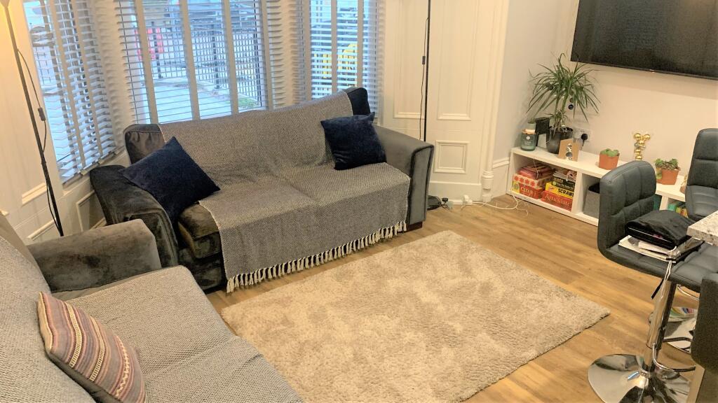 3 bedroom flat for rent