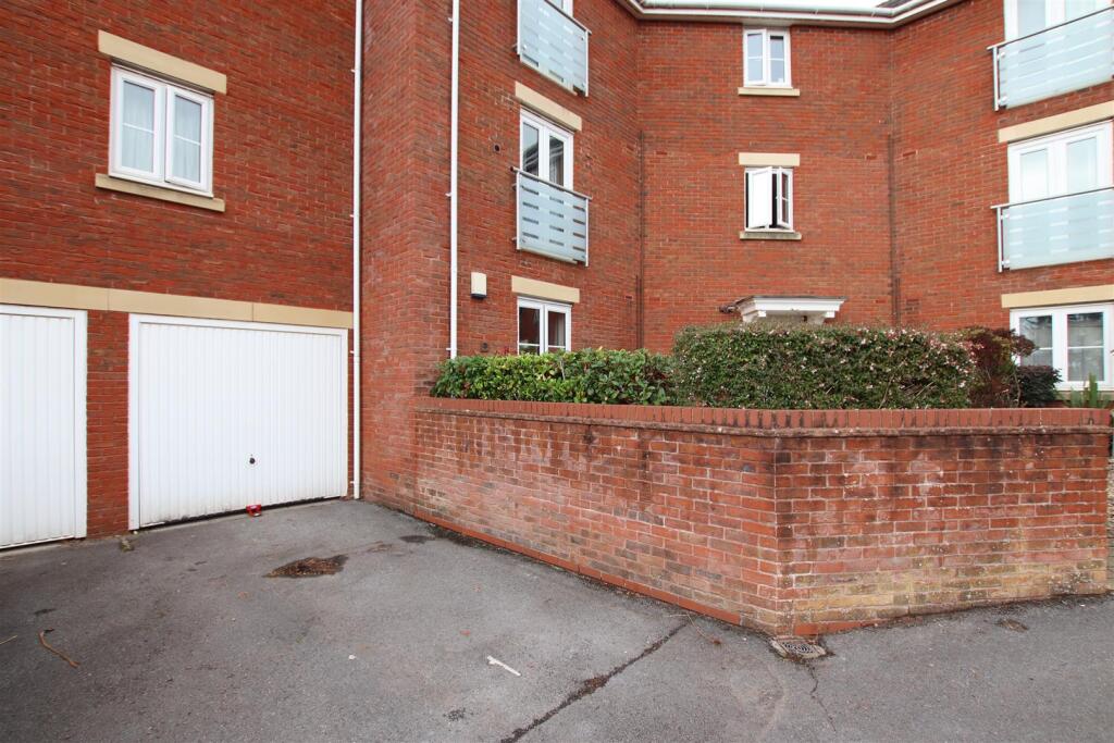 Apartment in Exeter, Middlemoor - View 4