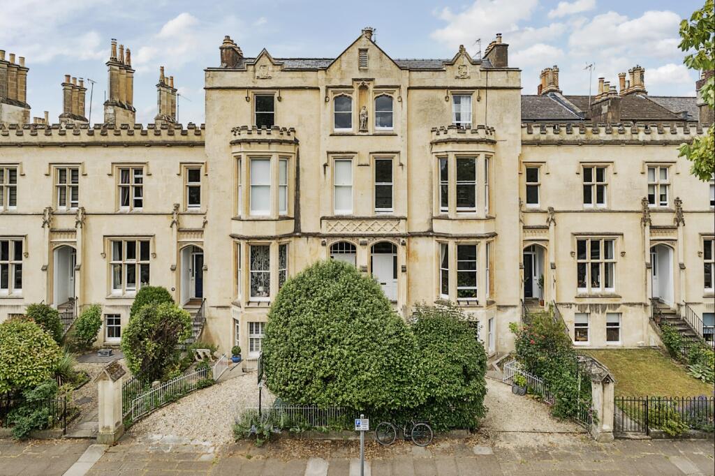Main image of property: 6 Wellington Square, Cheltenham, GL50