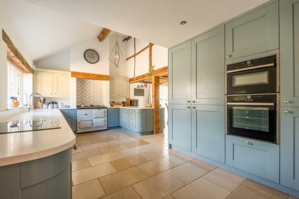 Ewhurst Green, Robertsbridge, East Sussex, TN32 - View 4