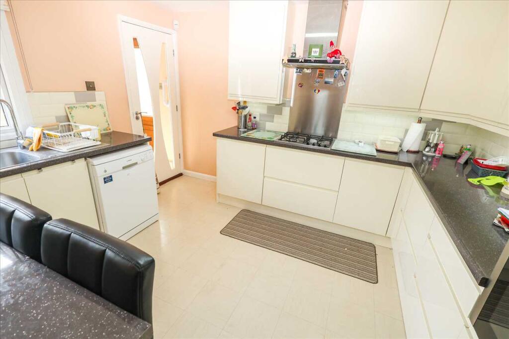 Vantage Road, Cippenham photo 4