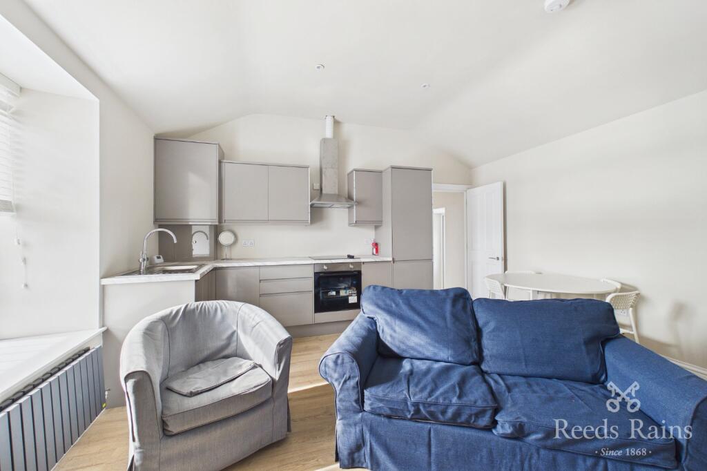 Apartment in Sheffield, Owlerton, Hillsborough - View 3