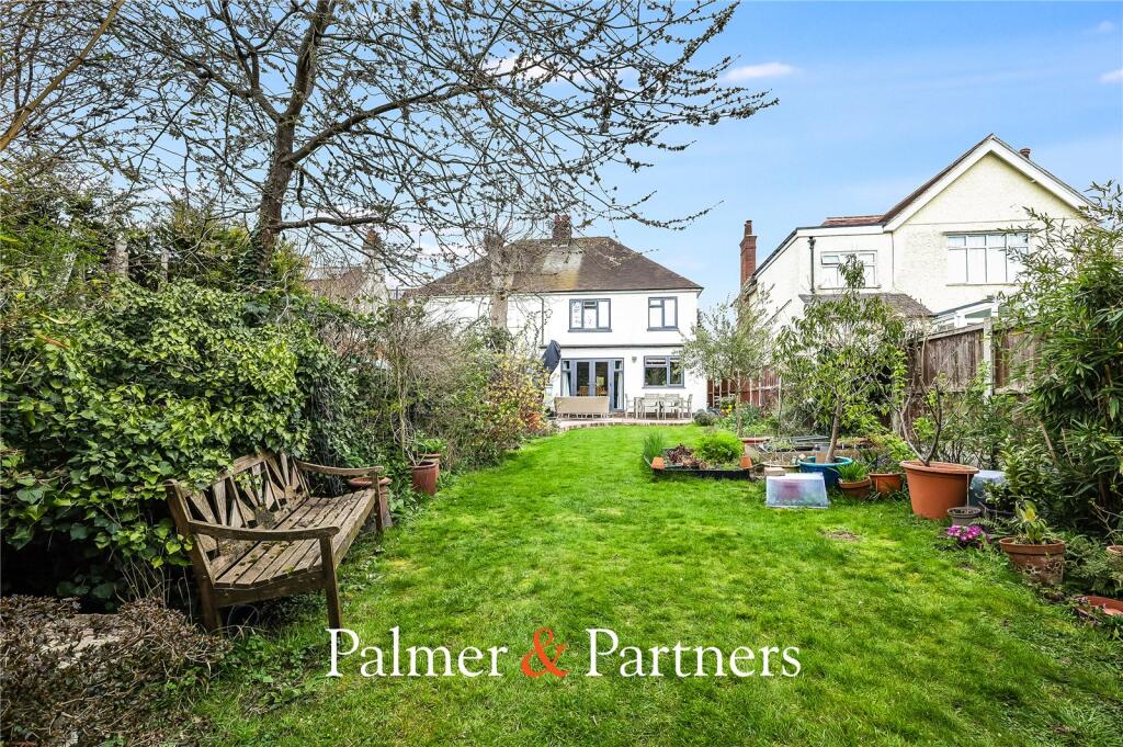 Main image of property: Roxwell Road, Chelmsford, Essex, CM1