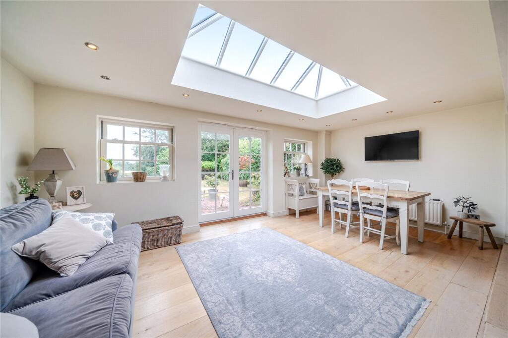 House in Horsham, Rudgwick - More