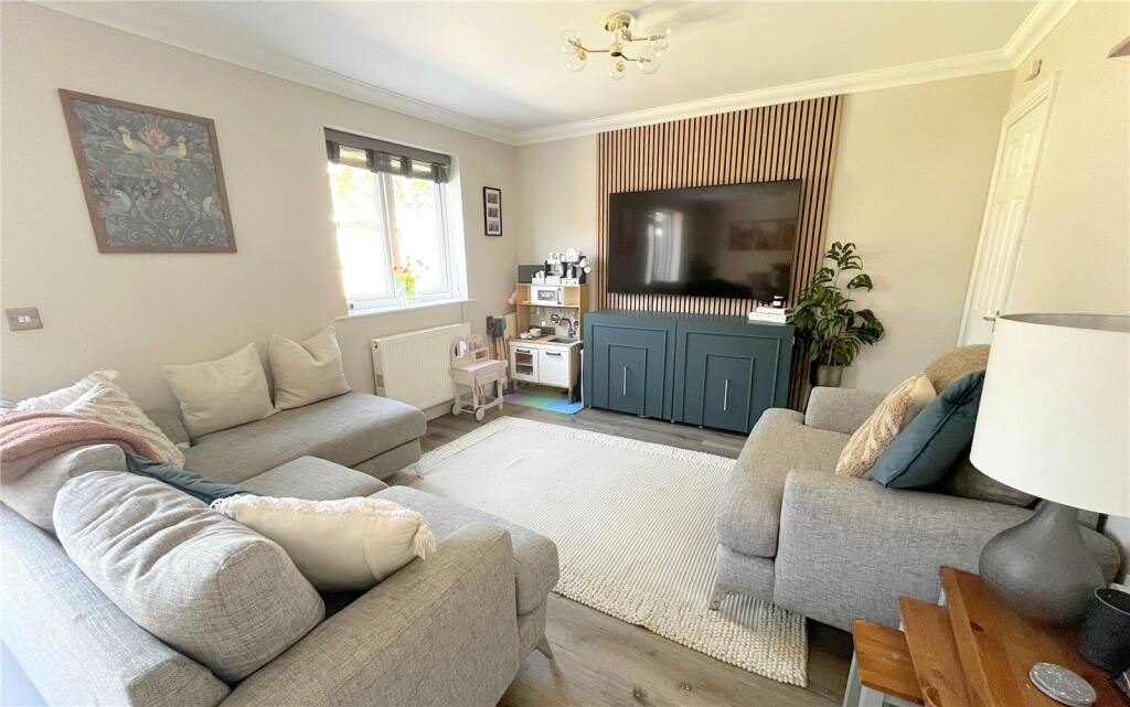 Glenville Road, Walkford, Christchurch, Dorset, BH23 photo 2