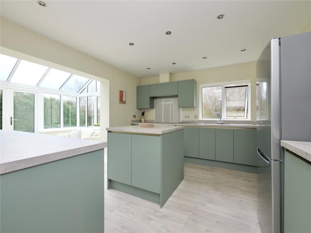 A Spacious Family Home in desirable Scot Lane, Chew Stoke photo 3