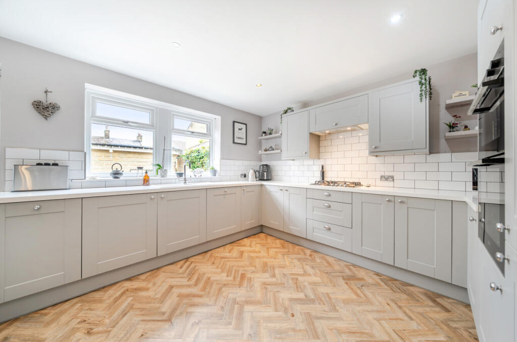 House in Leeds, Horsforth Vale, Calverley - View 3