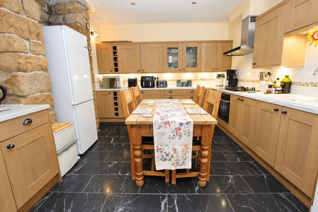House in Calderdale, Cross Stone, Todmorden - View 3