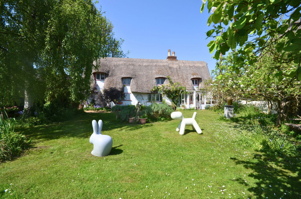 Main image of property: Duddenhoe End