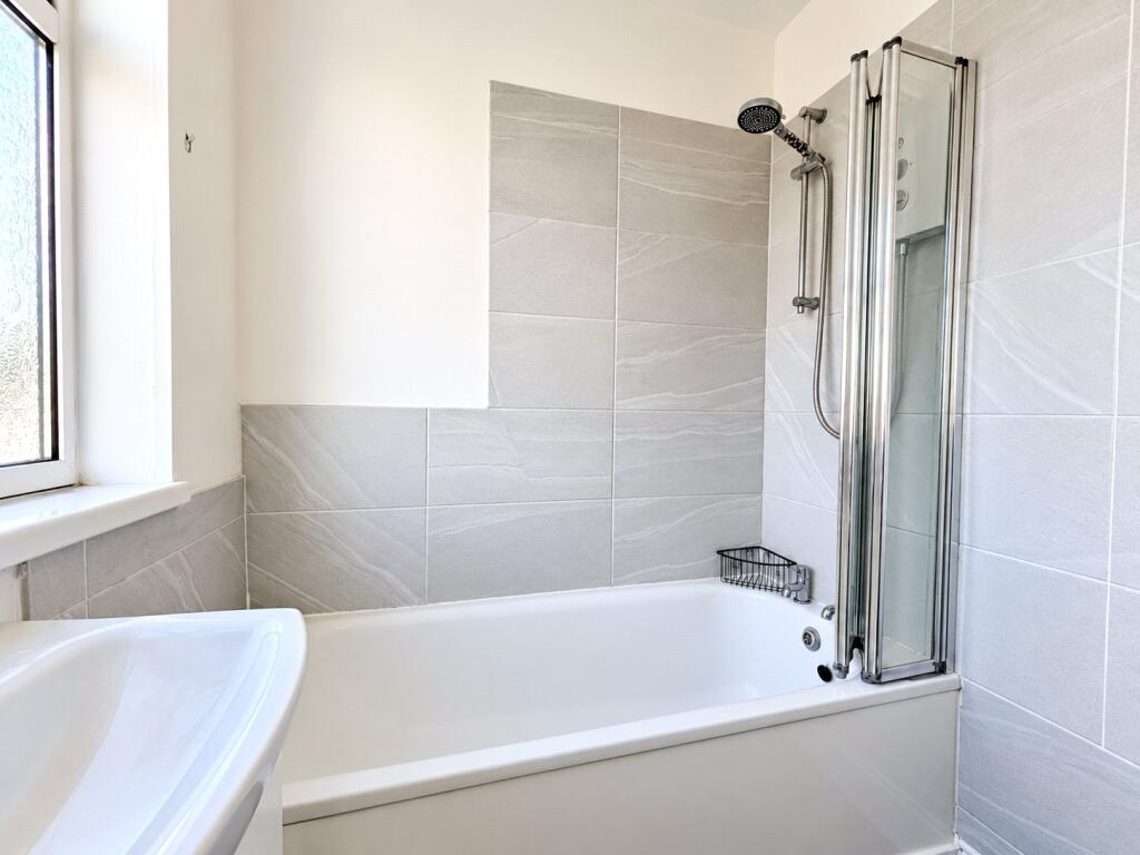 House in Bristol, Fishponds - More