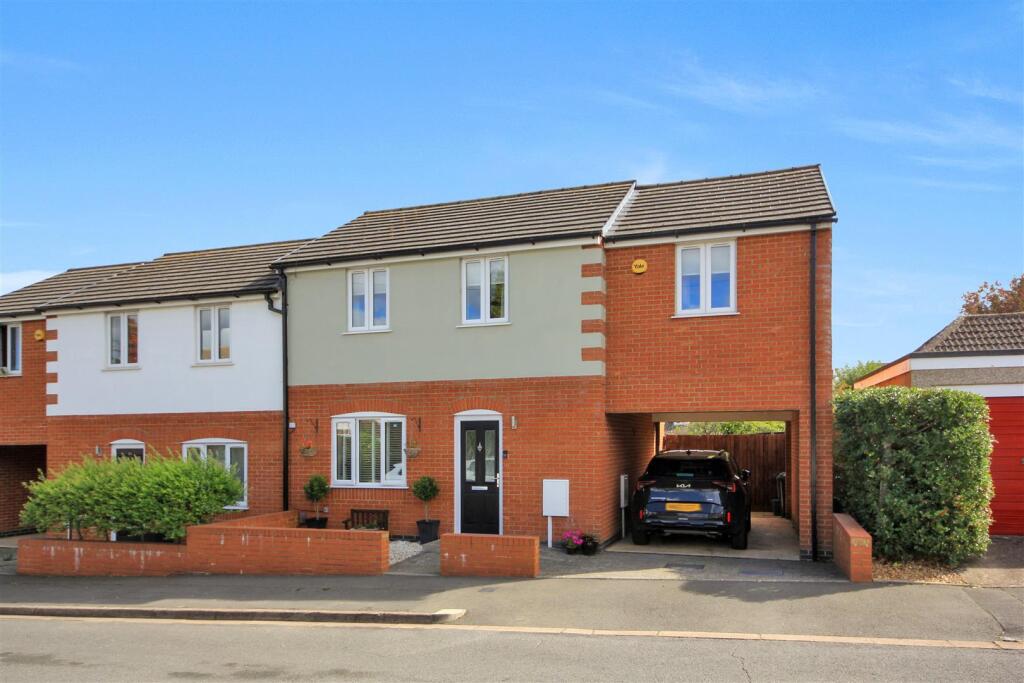 3-bed semi-detached on NN10, Palm Road, Rushden, £280,000