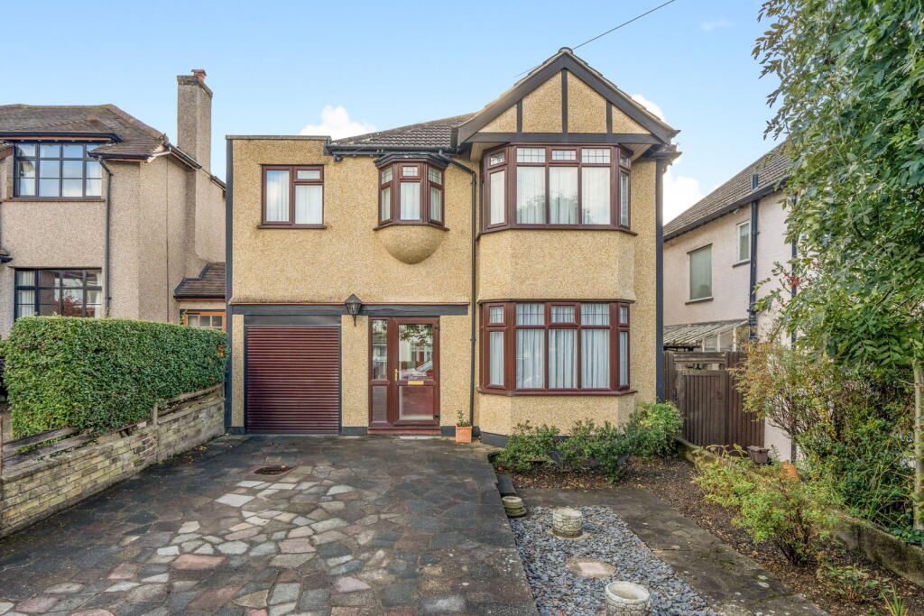 5-bed detached on Sussex Road, Carshalton Beeches, SM5 3NA, £825,000