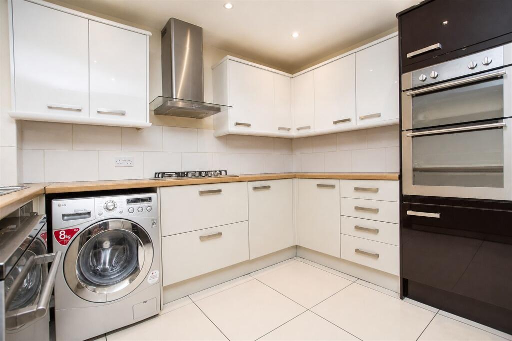 6 bedroom house for rent