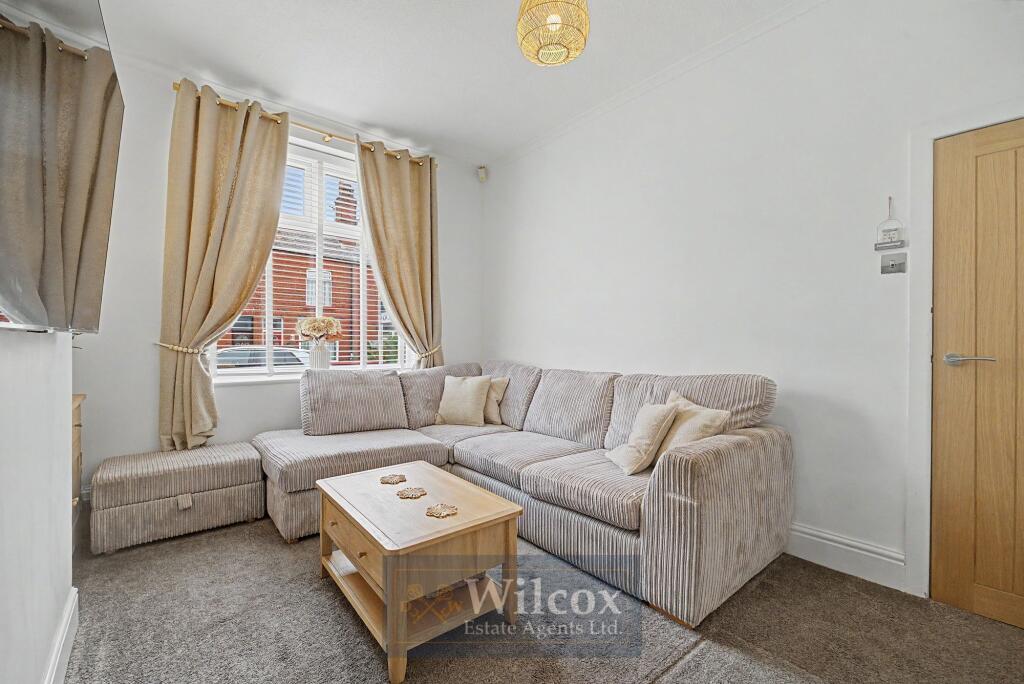 House in Bolton, Heaton - More
