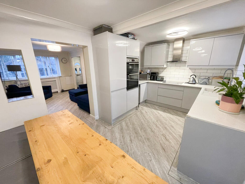 1, Longcroft Grove, Audenshaw photo 3