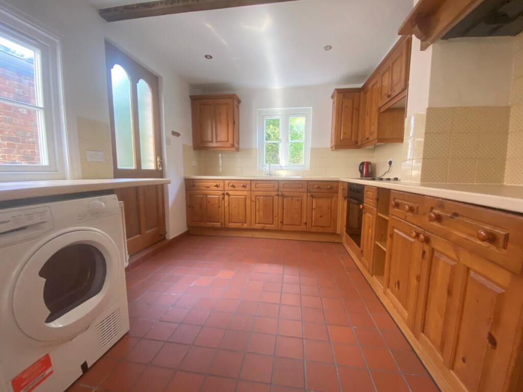 House in Tonbridge - View 5